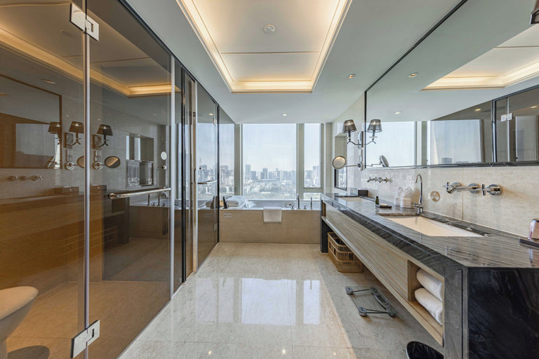 Bathroom 13