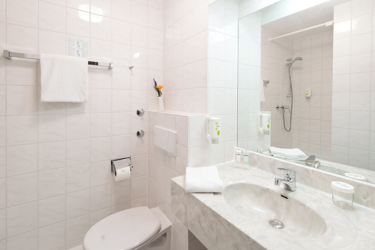 Bathroom 4, Achat Hotel Leipzig Messe, Leipzig