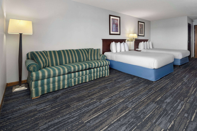 Bedroom 3, Days Inn by Wyndham Iron Mountain, Dickinson