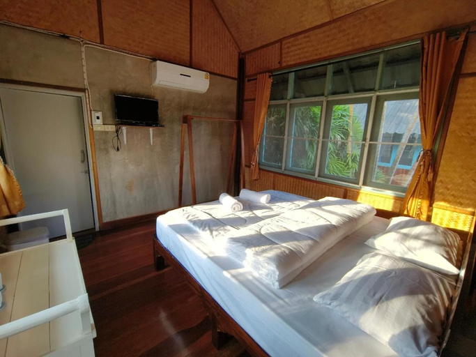 Bedroom 2, บ้านพอเพียงเชียงดาว BanPorPiangChiangDao, Chiang Dao