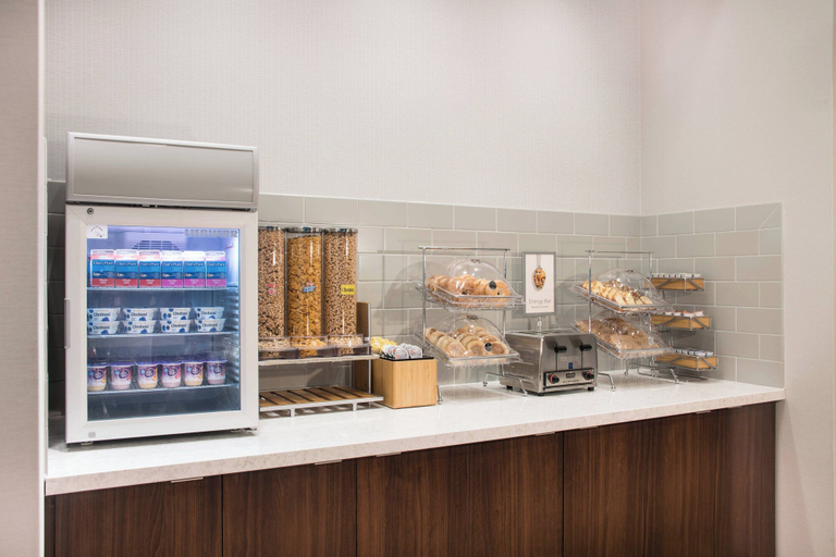 Food & Drinks 5, Fairfield by Marriott Inn & Suites Dayton Downtown, Montgomery