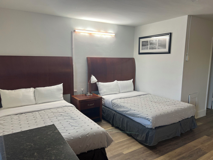 Bedroom 3, Travel Inn, Henry