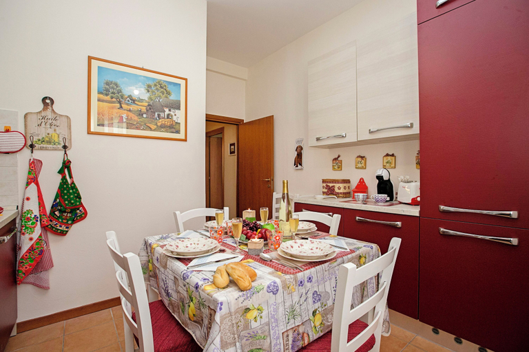 Others 4, Villa Mimosa - Apt 1, Brescia