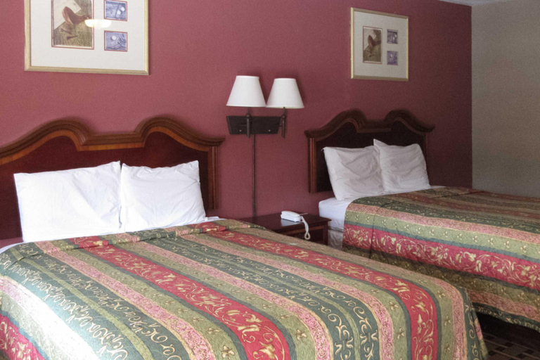 Bedroom 5, Americas Best Value Inn Franklin, Macon