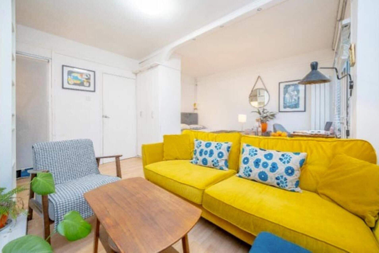 Living area, Pet Friendly 1bed Studio With Free Parking, London