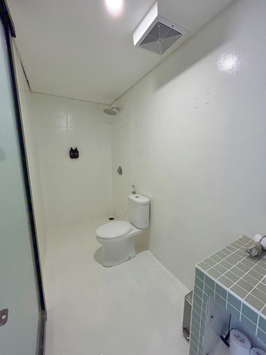 Bathroom 8