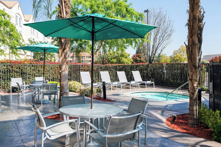 Sport & Beauty 5, SpringHill Suites by Marriott Bakersfield, Kern
