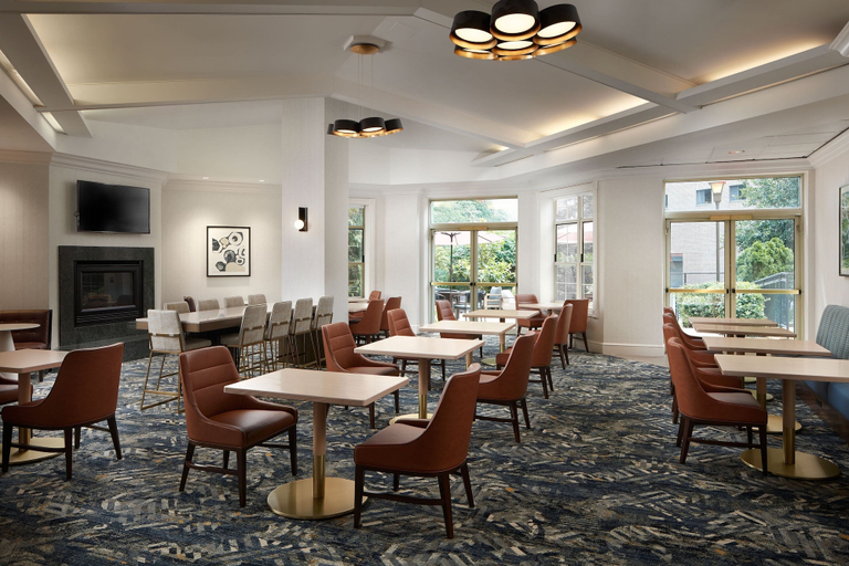 Food & Drinks 4, Residence Inn by Marriott Arlington at Rosslyn, Arlington