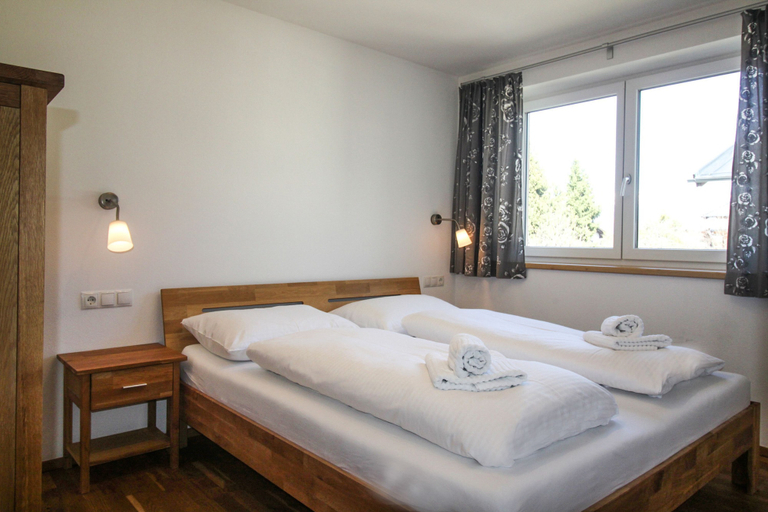 Bedroom 3, Tauern Relax Lodges - Garden, Zell am See