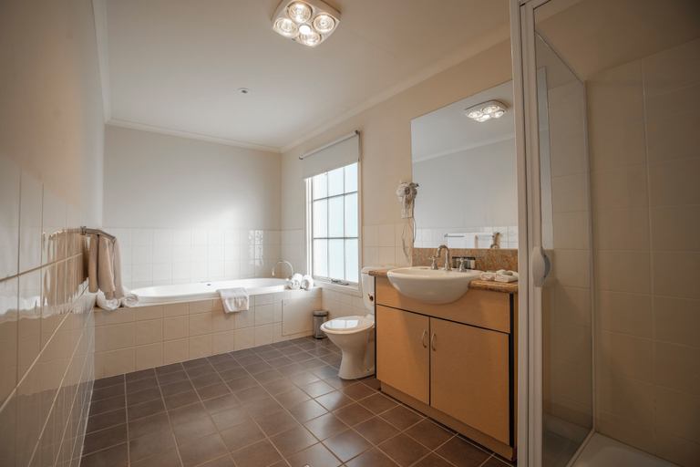 Bathroom 5, Country Club Villas Launceston, Meander Valley