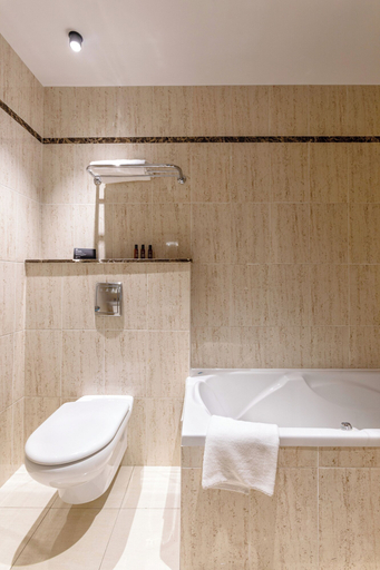 Bathroom 5, Hotel Forum Ceao, Lugo