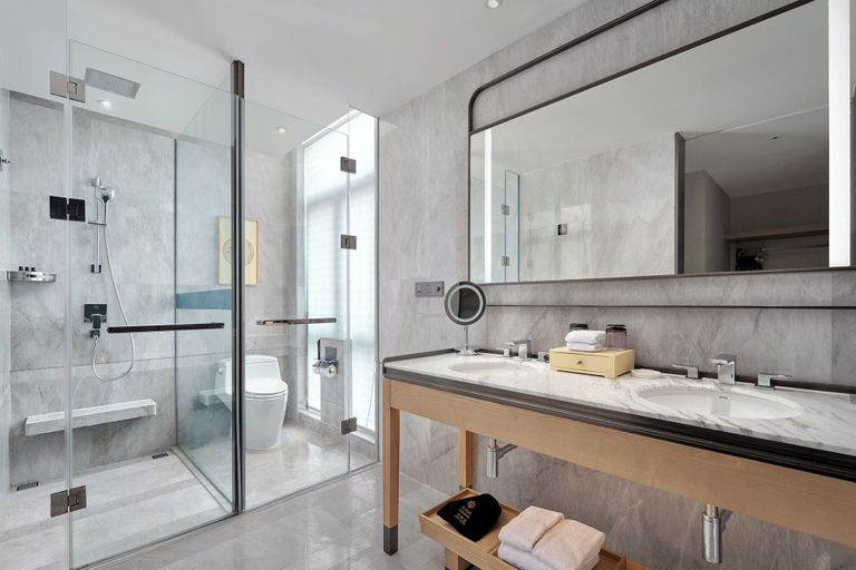 Bathroom 5, Dongguan Dongcheng International Hotel, Dongguan
