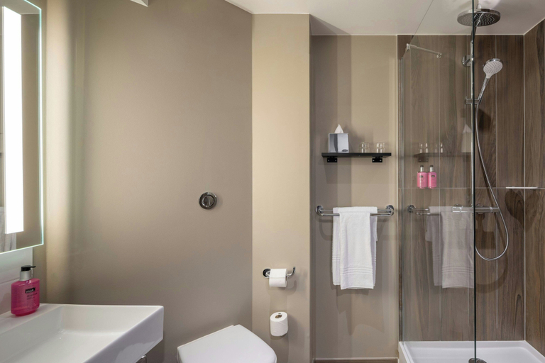 Bathroom 5, Moxy Paris Clamart, Hauts-de-Seine