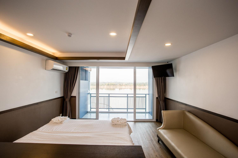 Bedroom 2, Blu Hotel, Muang Nakhon Phanom