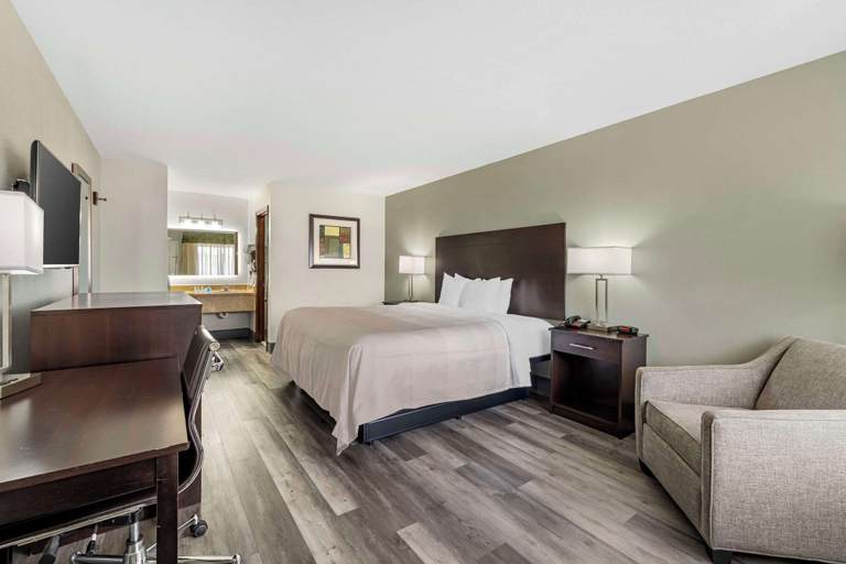 Bedroom 3, Quality Inn Siloam Springs West, Benton