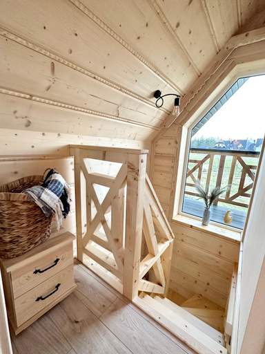 Bedroom 2, FolkVibe, nowoczesne domki z jacuzzi i sauna, blisko Term Bania!, Tatra