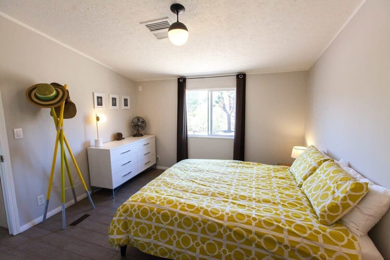Bedroom 3, @ Marbella Lane - 10 Acres Oasis Desert Retreat!, San Bernardino