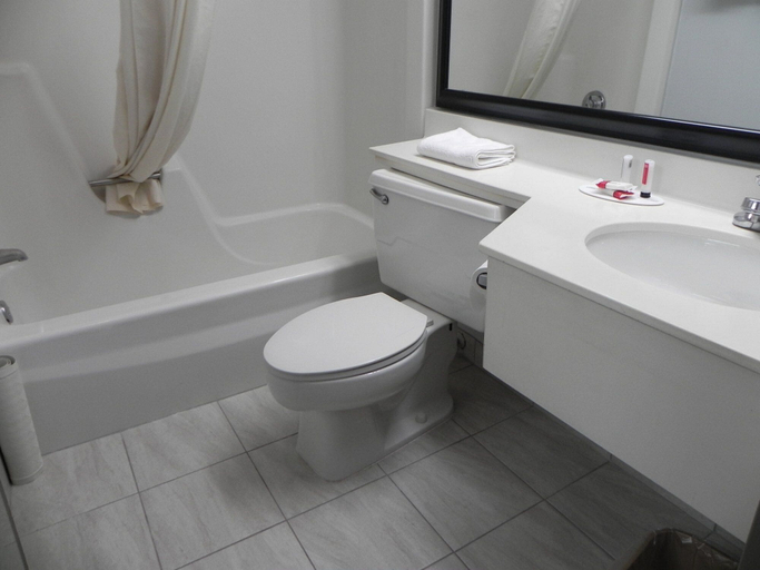 Bathroom 4, Howard Johnson by Wyndham Lexington, Rockbridge