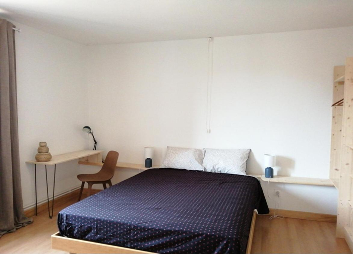 Others 5, Chambre disponible a 5 minute de la gare, Hérault