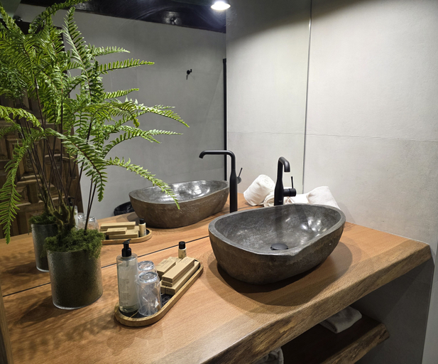 Bathroom 4, Casa del Marques, Cantabria