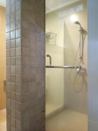 Bathroom 9