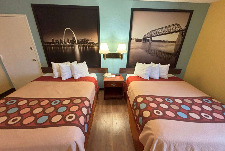Bedroom 3, Super 8 by Wyndham O'Fallon, Saint Clair