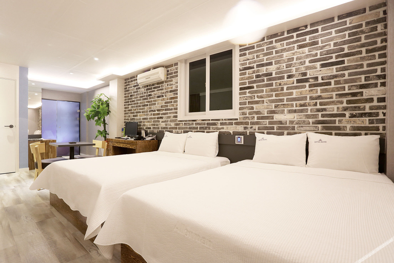 Bedroom 2, Gangneung Bong Motel, Gangneung