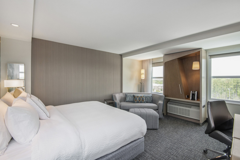 Bedroom 3, Courtyard by Marriott Raleigh Cary/Parkside Town Commons, Wake