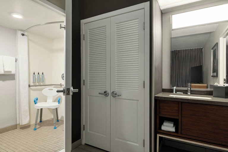 Bathroom 5, Courtyard by Marriott Wilmington Brandywine, New Castle
