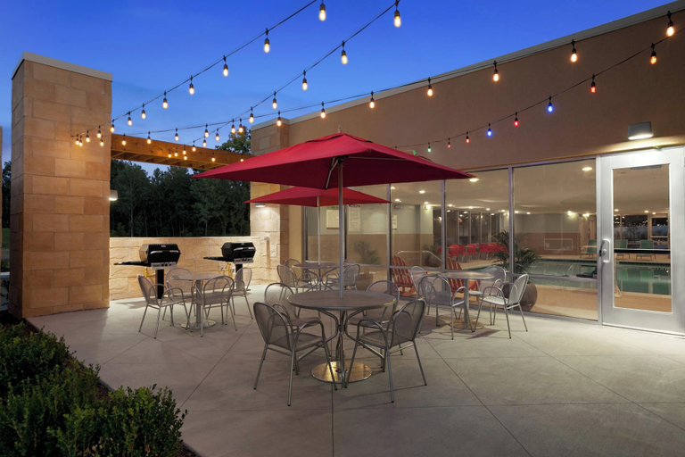 Food & Drinks, Home2 Suites by Hilton Goldsboro, Wayne