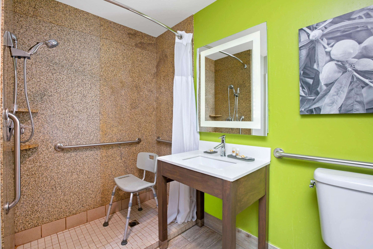 Bathroom 4