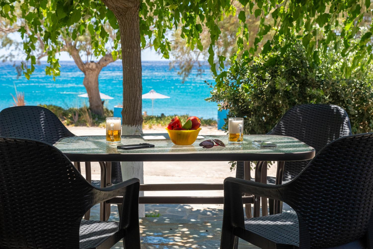 Food & Drinks, Stratos by mRoom Apartments, Crete