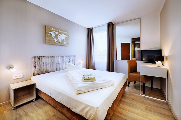 Bedroom 4, REGIOHOTEL Leipzig West, Nordsachsen