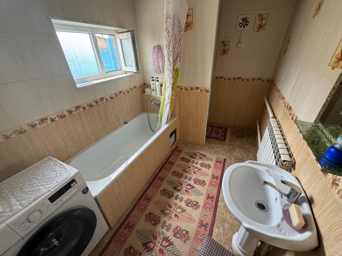 Bathroom 2, Guest house Chaika Гостевои дом Чаика, Ton