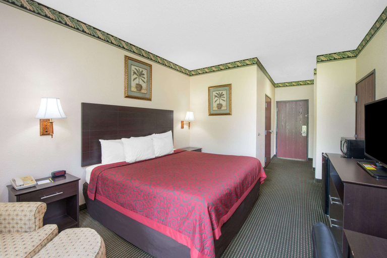 Bedroom 3, Days Inn by Wyndham Sullivan, Sullivan
