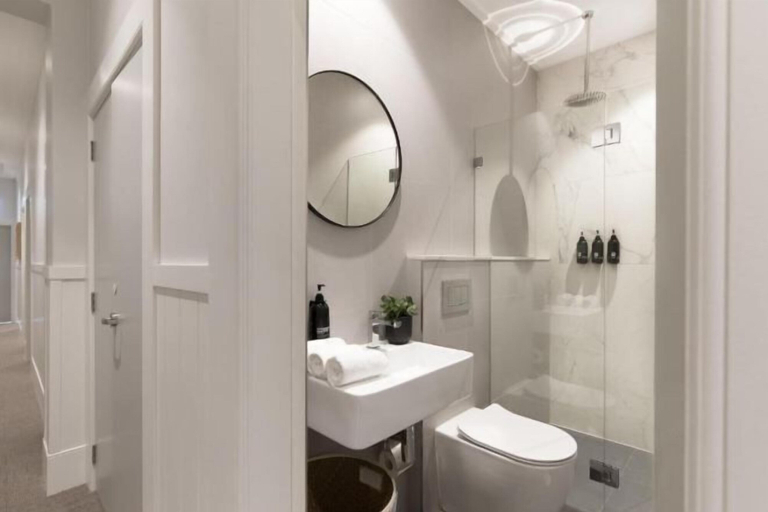 Bathroom 15