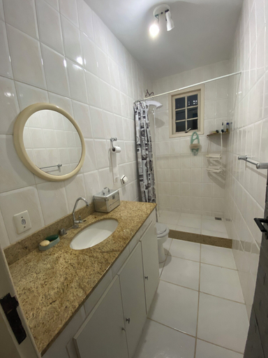 Bathroom 3, Benedito 58, Valencia