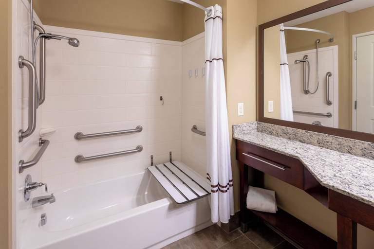 Bathroom 4, Grandstay Hotel And Suites Morris, Stevens
