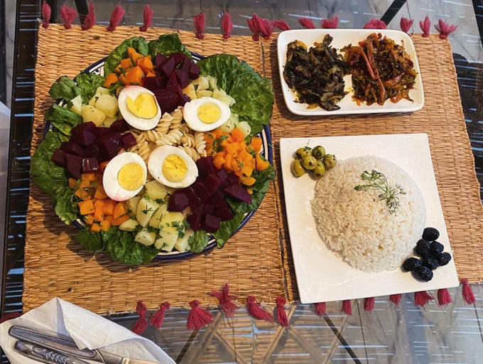 Food & Drinks 5, RED CARPET SURF CAMP, Agadir-Ida ou Tanane
