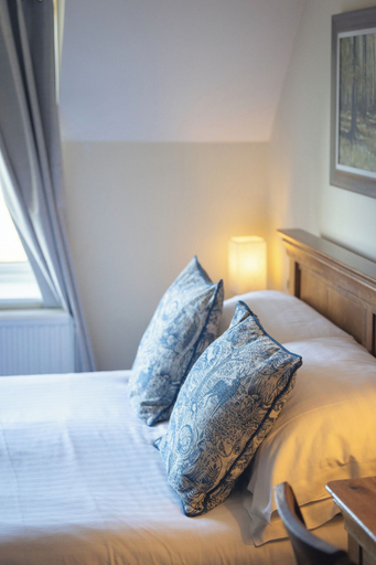 Bedroom 2, The Lamb Inn Great Rissington, Gloucestershire