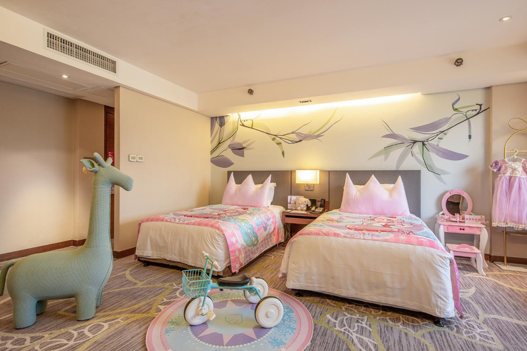 Bedroom 28