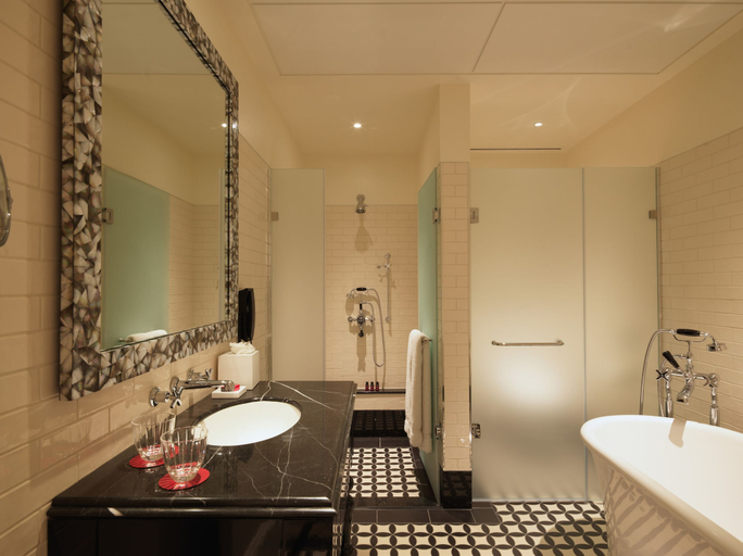 Bathroom 5, The Lalit London, London