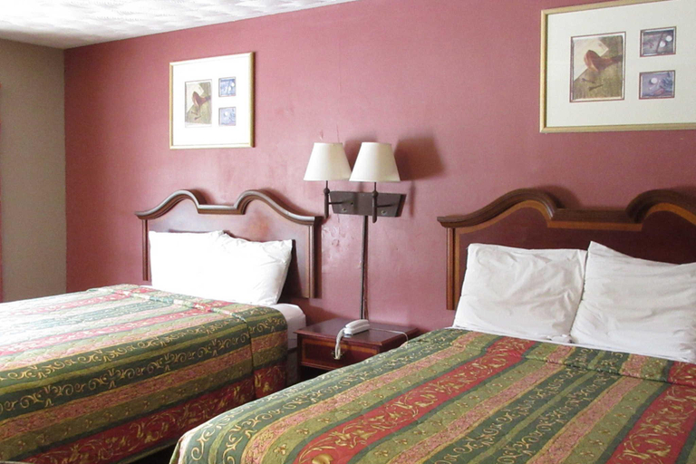 Bedroom 4, Americas Best Value Inn Franklin, Macon