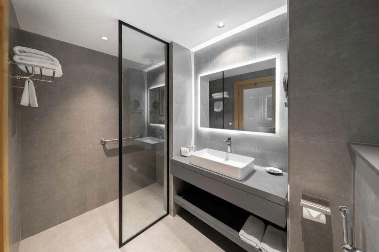 Bathroom 5, Park Inn by Radisson Al Khobar, Al Khobar