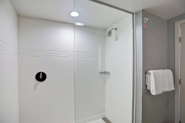 Bathroom 5, Residence Inn Hamilton, Mercer