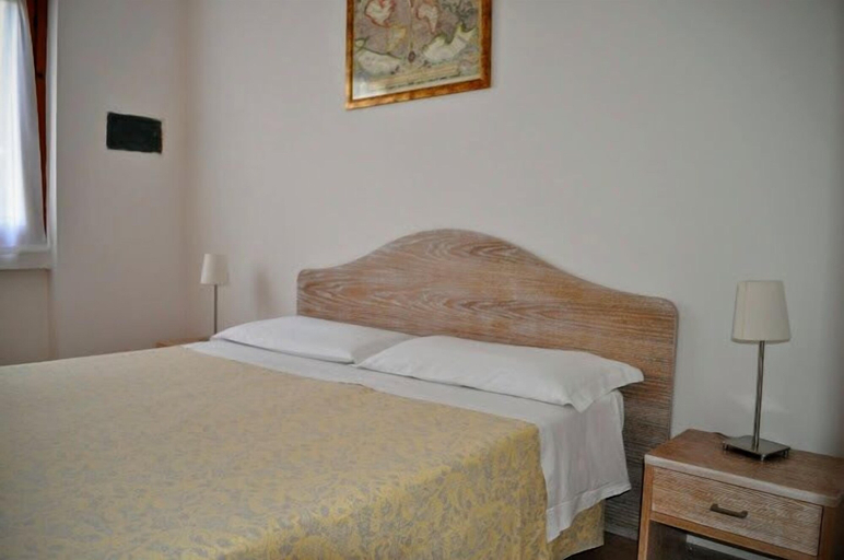Bedroom 4, Residenza Gli Eucalipti, Sassari