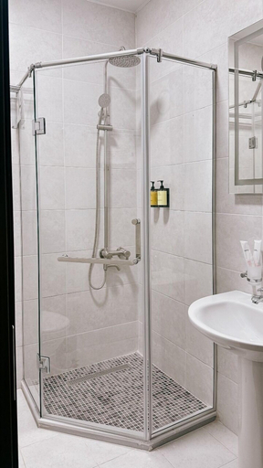 Bathroom 4, Aniko Hotel, Batumi
