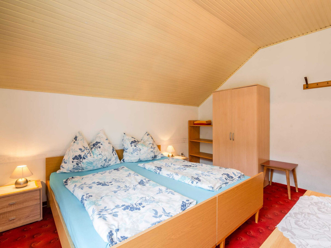 Bedroom 4, Apartment in Tropolach Near Nassfeld, Hermagor