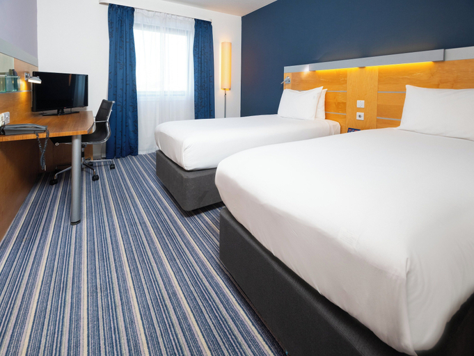 Bedroom 5, Holiday Inn Express STEVENAGE, Hertfordshire