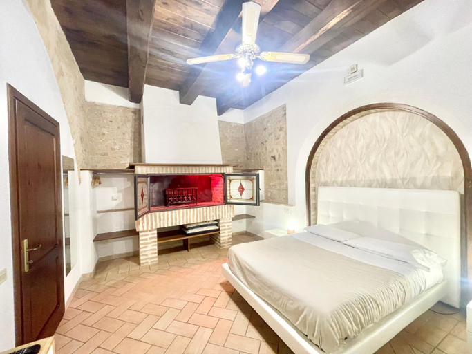 Others 5, Ab Fab villa with pool, huge grounds, mediation park, child activity park - exc, Perugia
